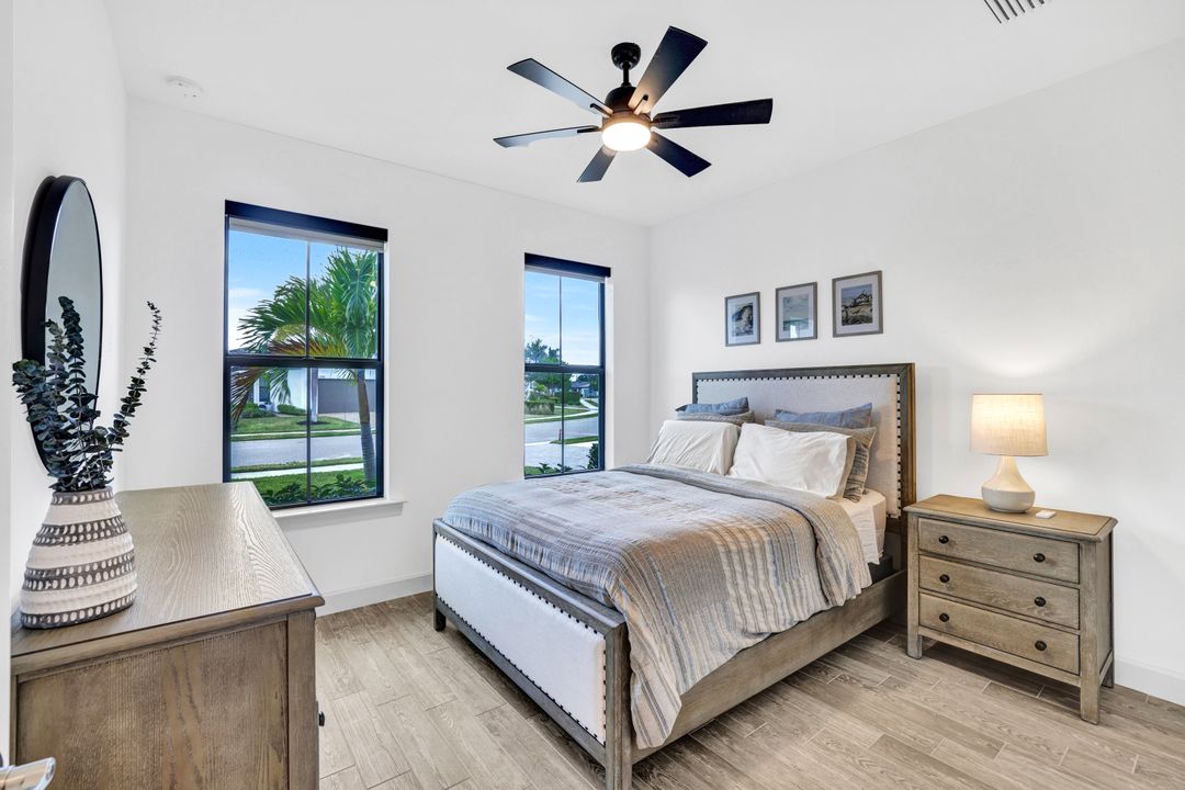 1952 Yellowfin Cir, Naples, FL 34114