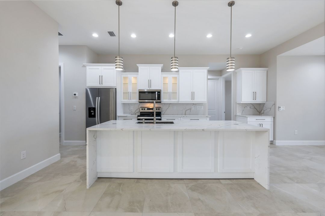 2837 NW 45th Pl, Cape Coral, FL 33993