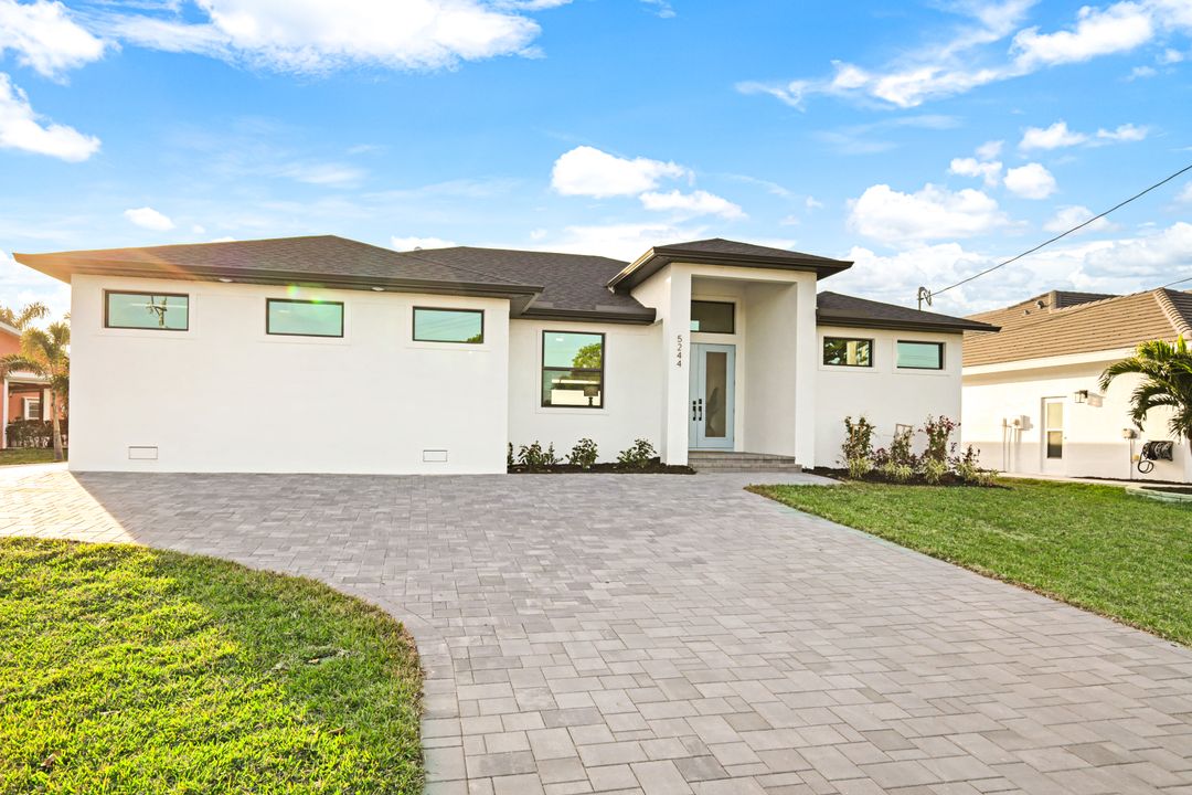 5244 Agualinda Blvd, Cape Coral, FL 33914