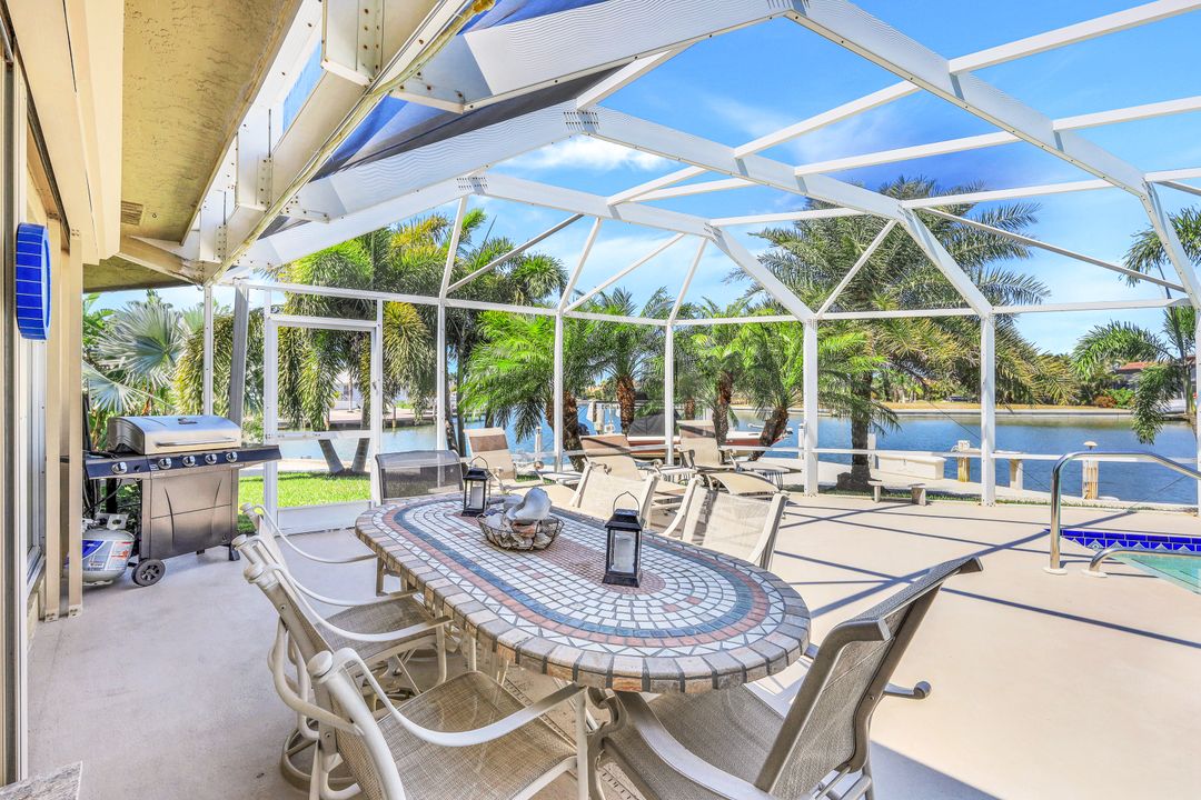 1894 Woodbine Ct, Marco Island, FL 34145