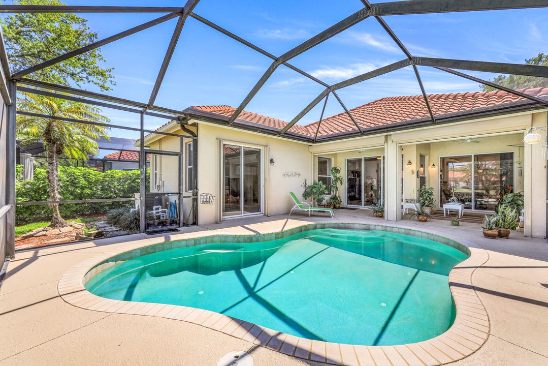 939 Fountain Run, Naples, FL 34119