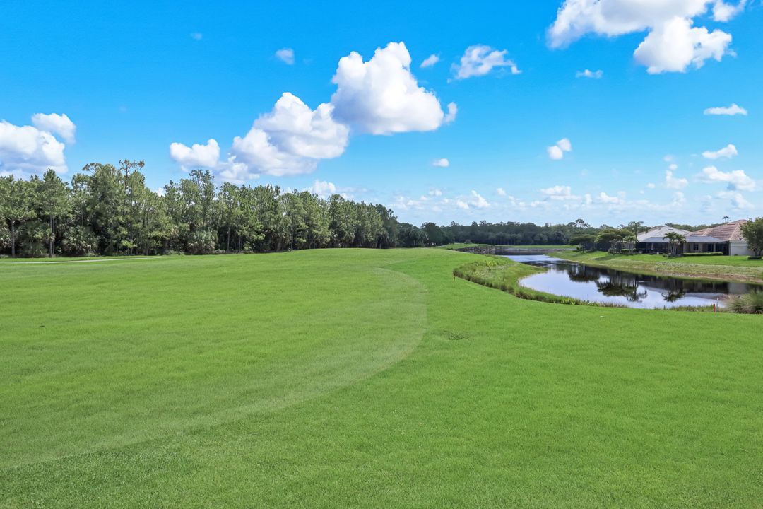9259 Fieldstone Ln, Naples, FL 34120