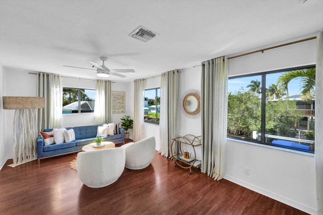 1285 Grand Canal Dr, Naples, FL 34110