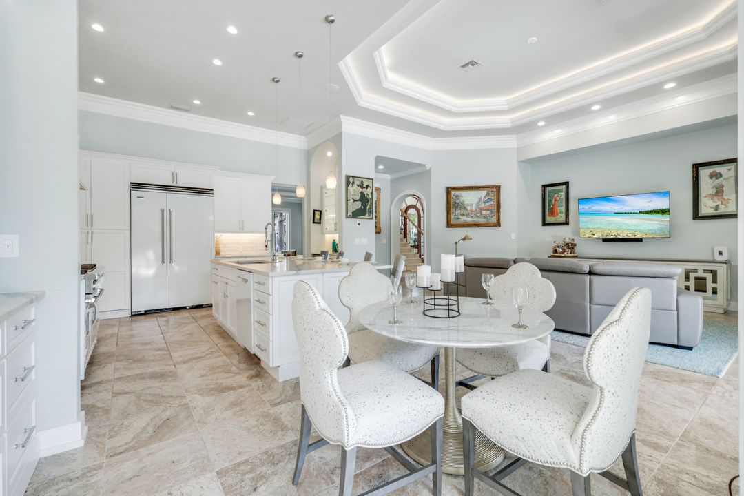 491 Wedge Dr, Naples, FL 34103