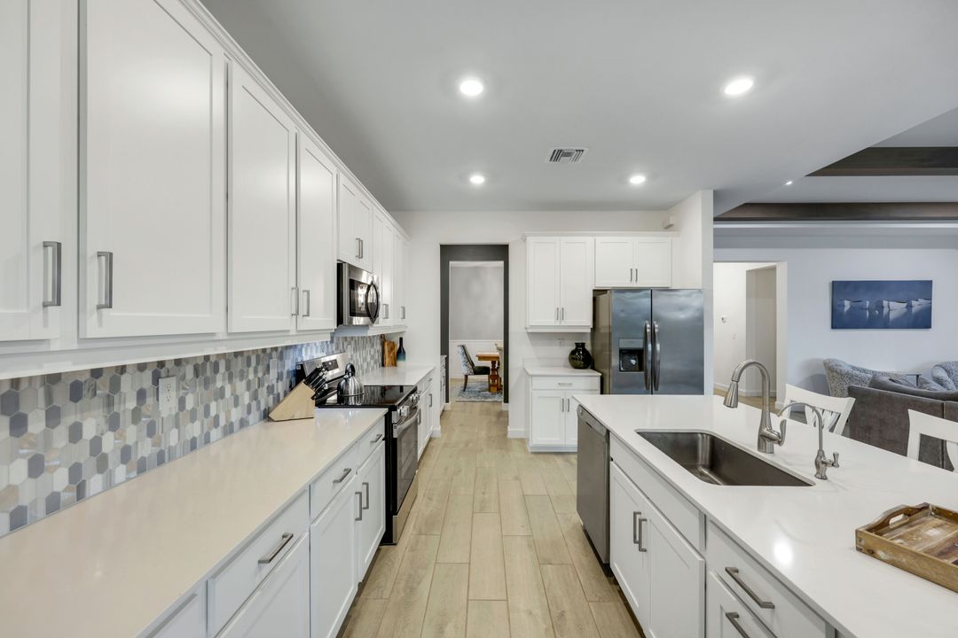11243 Canopy Loop, Fort Myers, FL 33913
