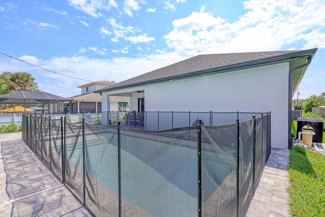 27 2nd St, Bonita Springs, FL 34134