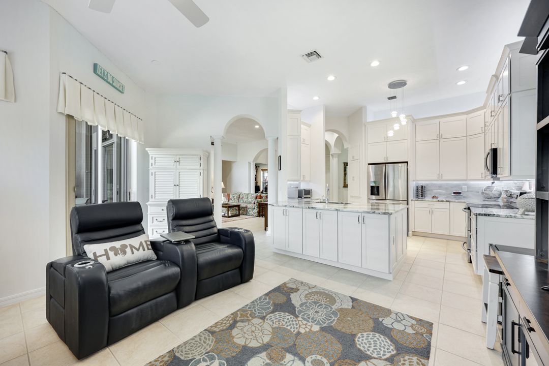 20552 Foxworth Cir, Estero, FL 33928