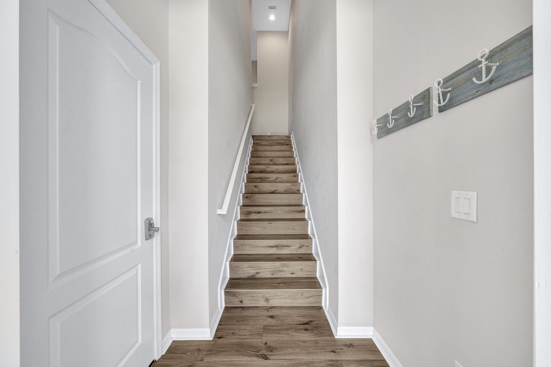 2344 Sheen Ln, Naples, FL 34120