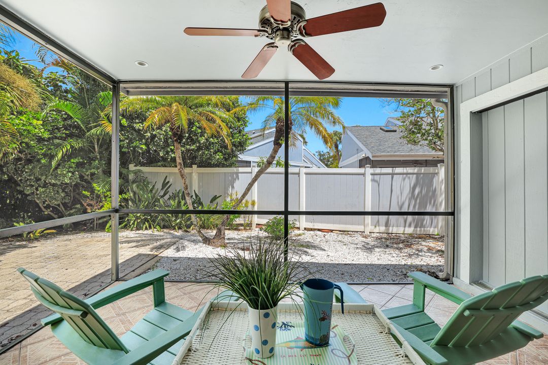 206 Woodshire Ln, Naples, FL 34105