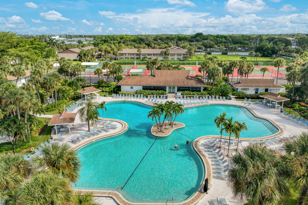 4038 Northlight Dr #1506, Naples, FL 34112