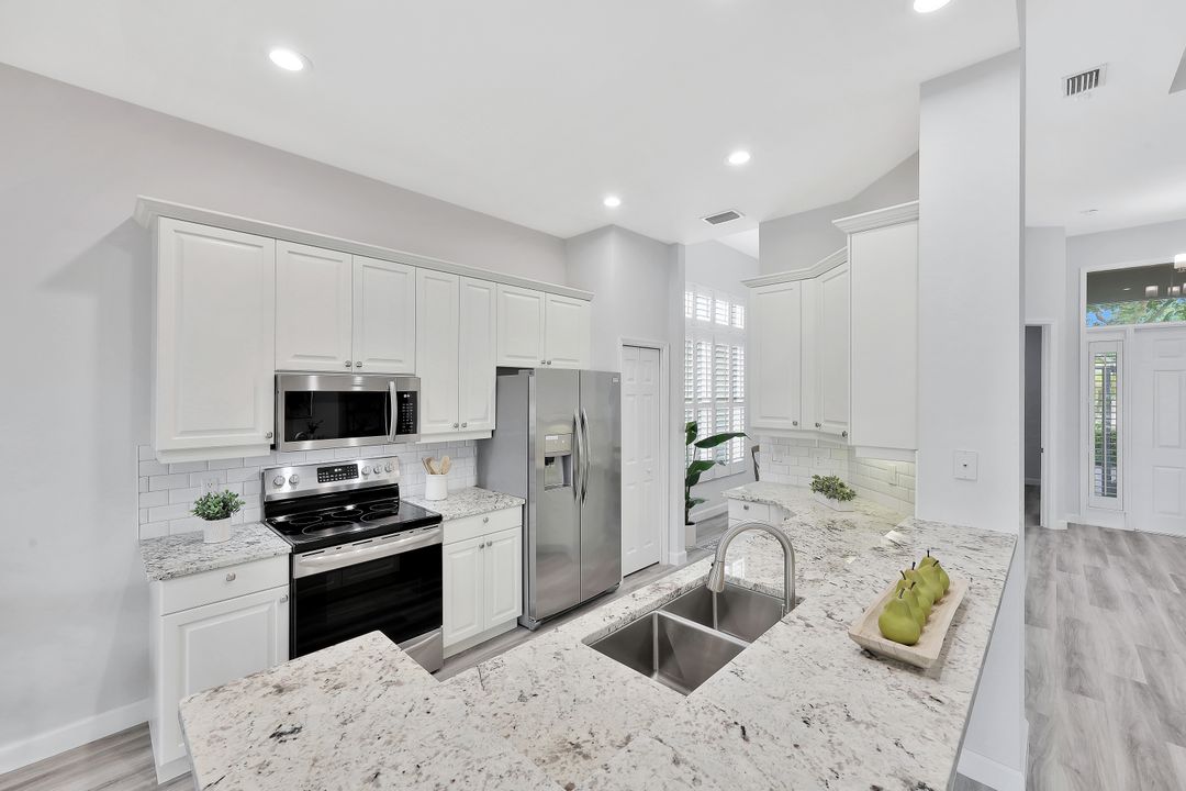 3376 Sandpiper Way, Naples, FL 34109