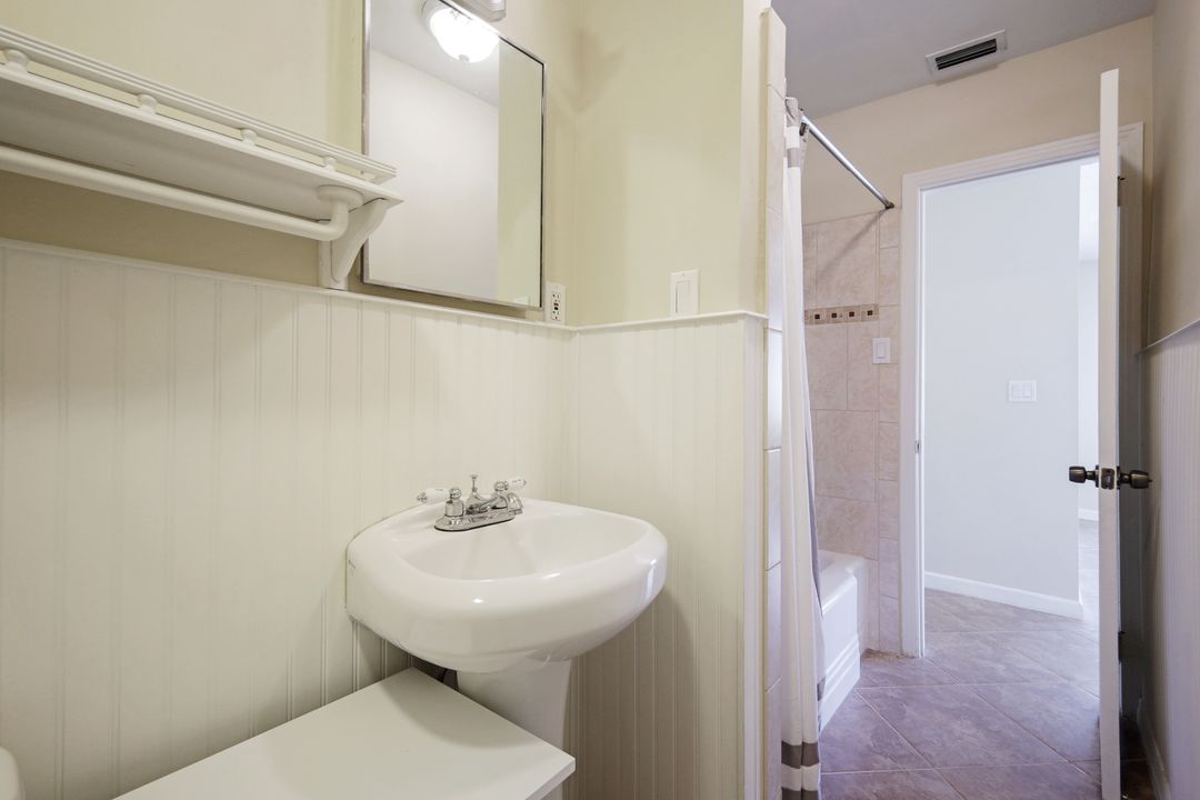 1411 Argyle Dr, Fort Myers, FL 33919