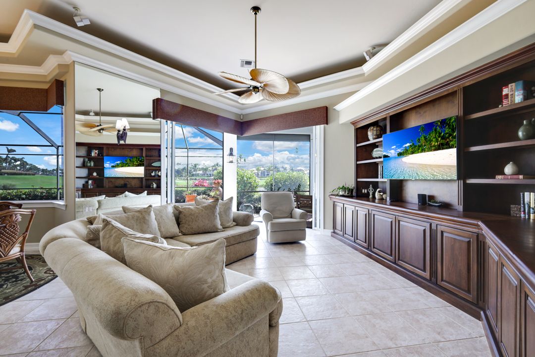 2390 King Palm Way, Naples, FL 34105