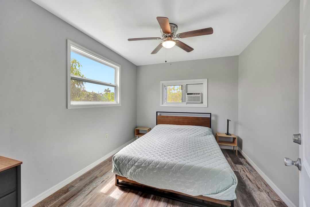 10464 Betsy Pkwy, Saint James City, FL 33956