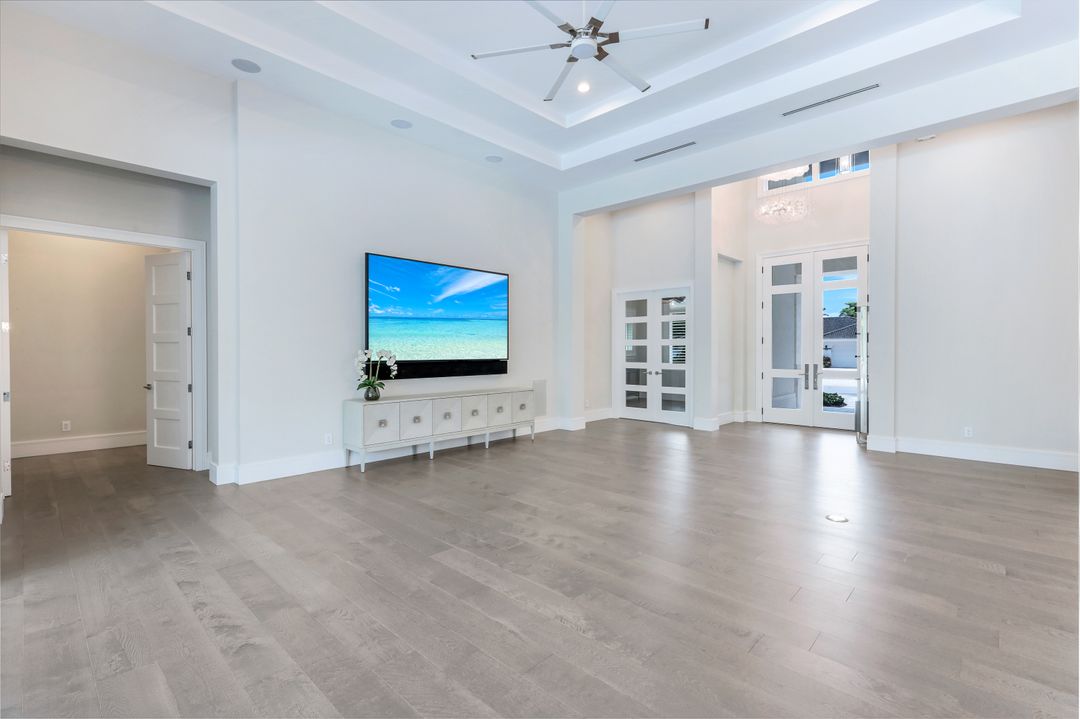 569 Neapolitan Way, Naples, FL 34103