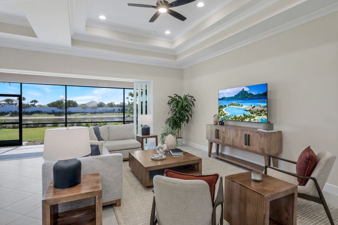 8850 Calypso Ct, Naples, FL 34112