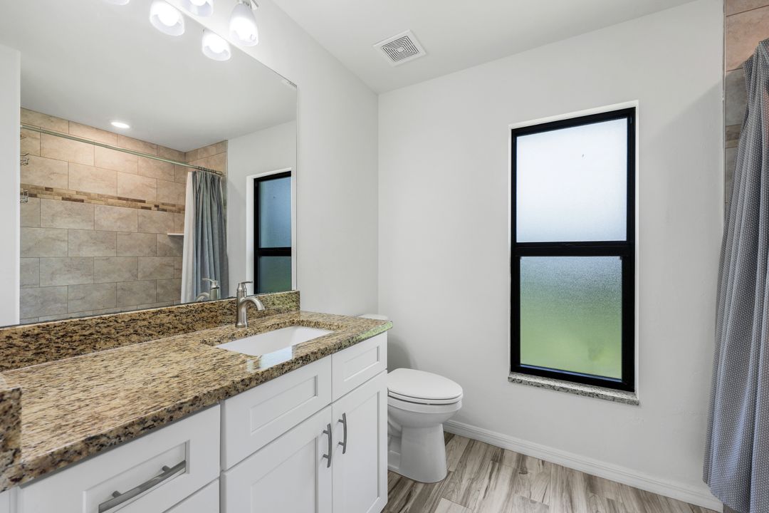 18209 Hawthorne Rd, Fort Myers, FL 33967