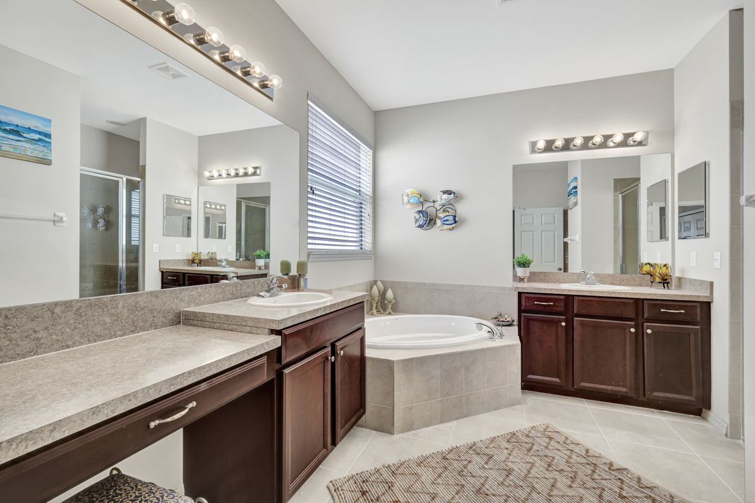 8627 Sumner Ave, Fort Myers, FL 33908