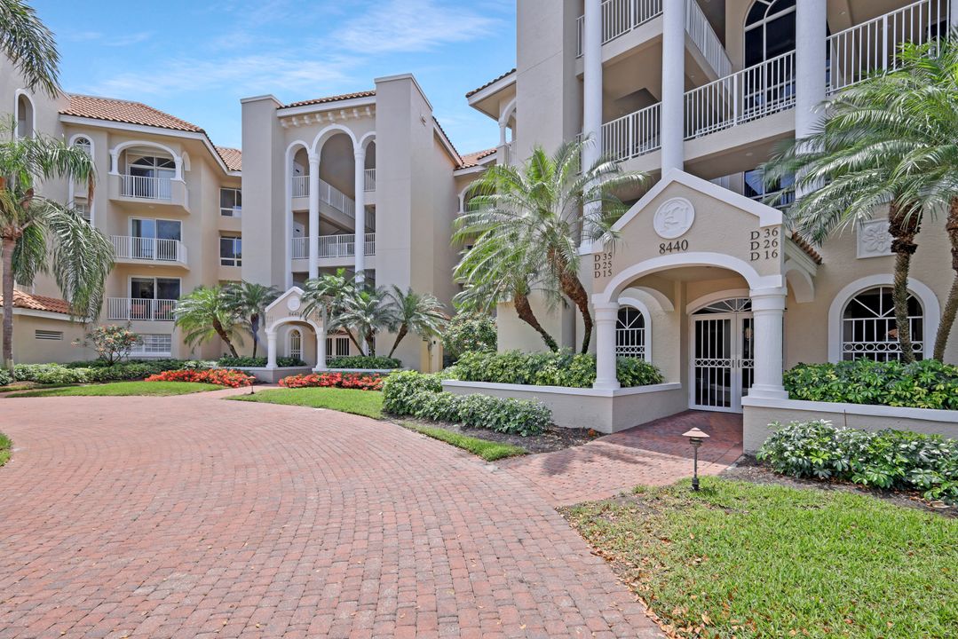 8440 Abbington Cir #D25, Naples, FL 34108