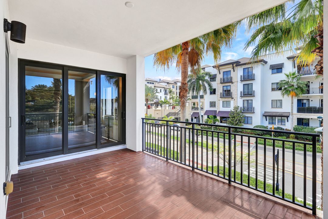 1035 3rd Ave S #201, Naples, FL 34102