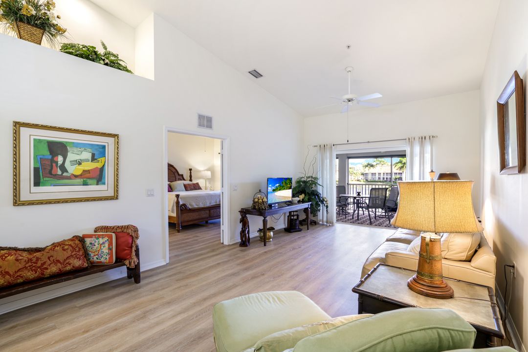 2347 Hidden Lake Ct #6, Naples, FL 34112