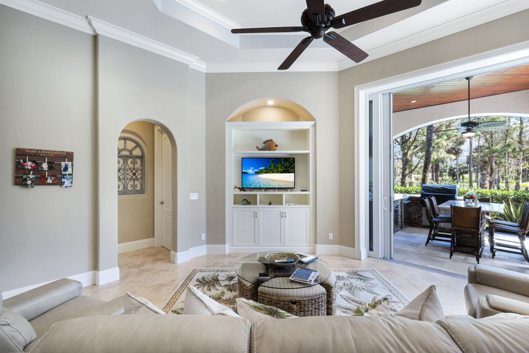 3848 Mahogany Bend Dr, Naples, FL 34114