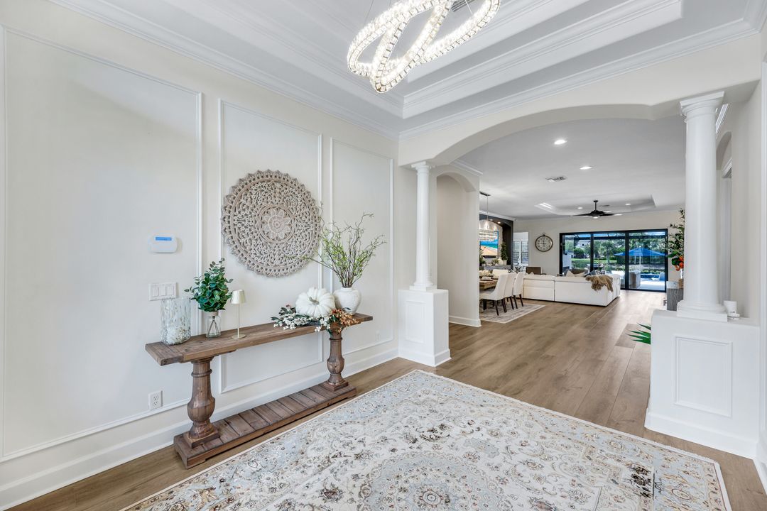 9223 Rialto Ln, Naples, FL 34119