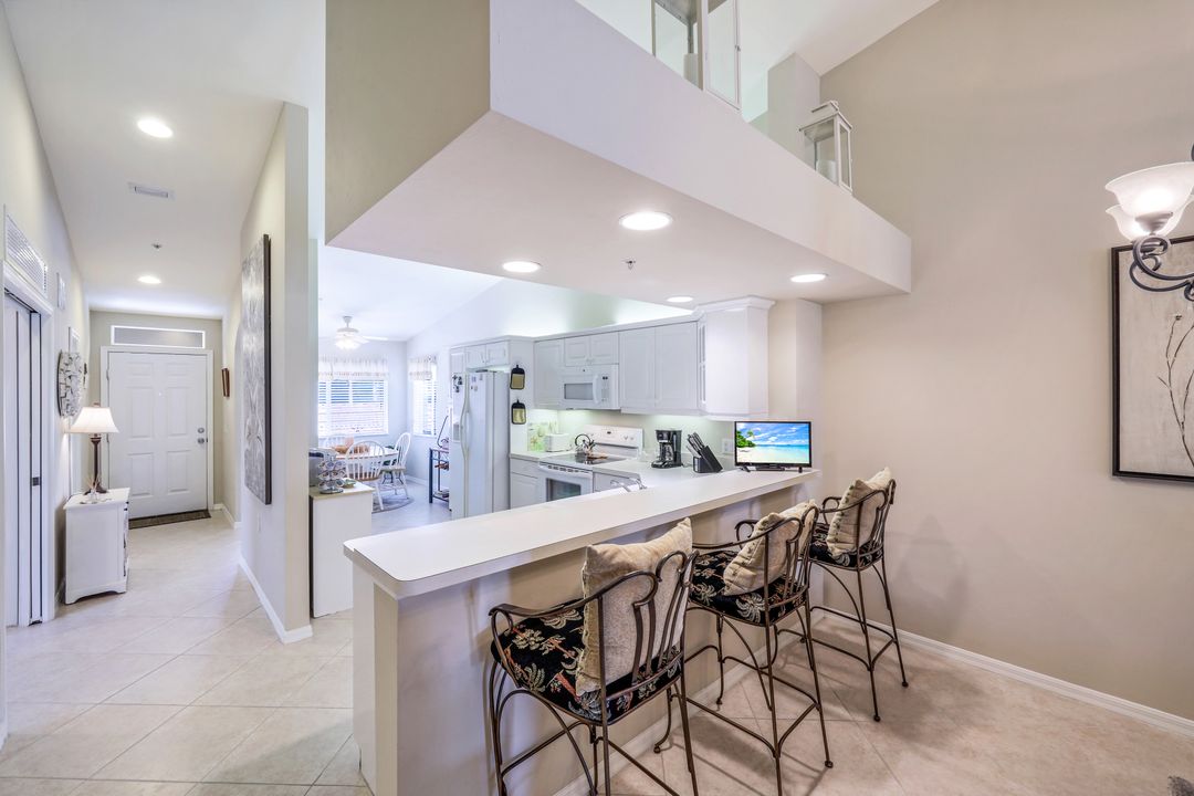 2347 Hidden Lake Ct #12, Naples, FL 34112