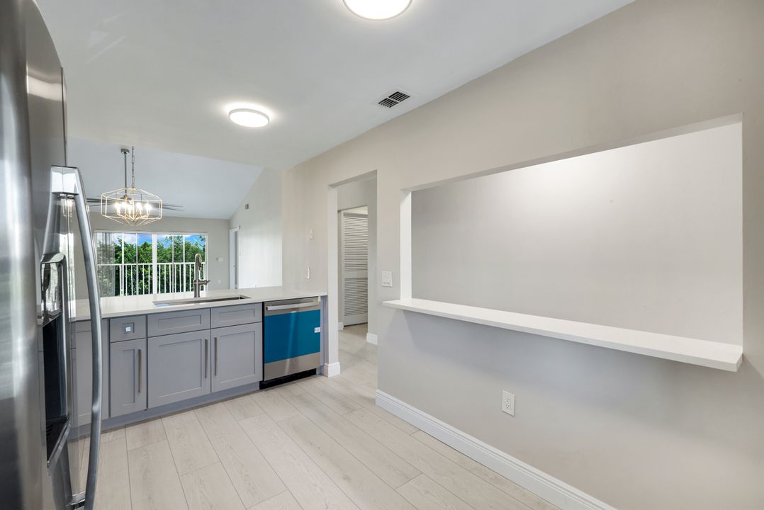 3051 Sandpiper Bay Cir #304, Naples, FL 34112