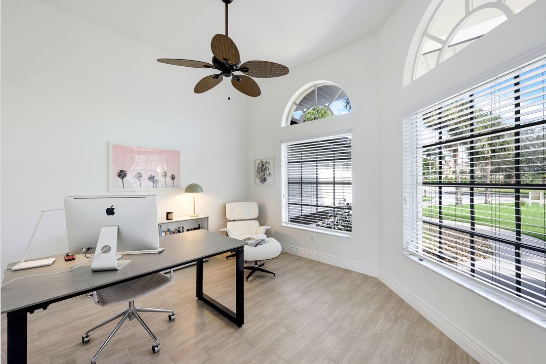 4913 SW 17th Pl, Cape Coral, FL 33914