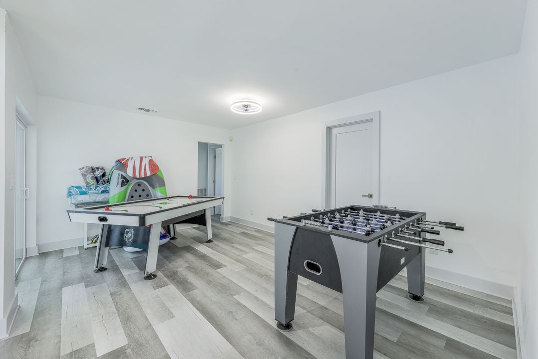 5308 Baypoint Ct, Cape Coral, FL 33904