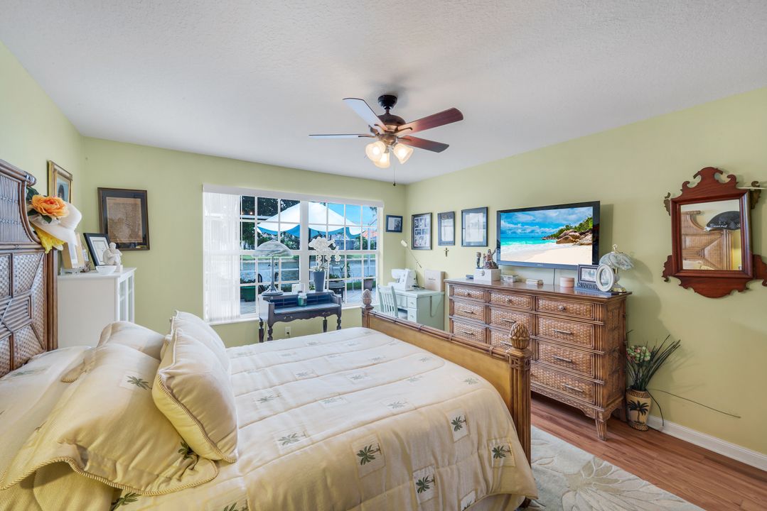 5425 Guadeloupe Way, Naples, FL 34119
