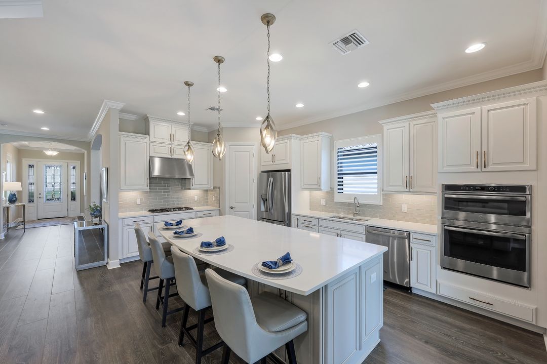 9500 Montelanico Loop, Naples, FL 34119