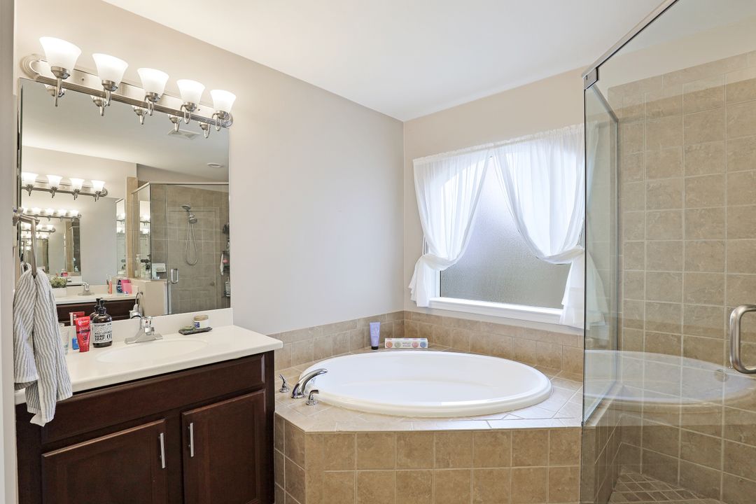 8598 Sumner Ave, Fort Myers, FL 33908