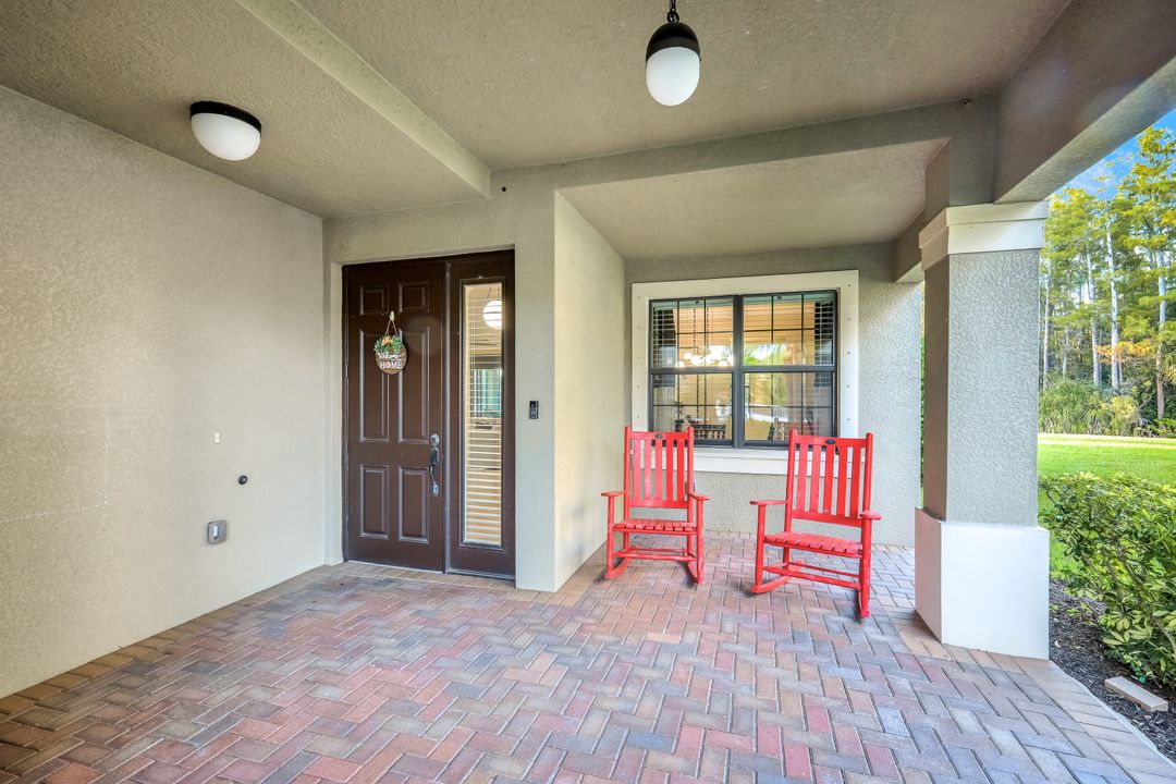 11732 Meadowrun Cir, Fort Myers, FL 33913