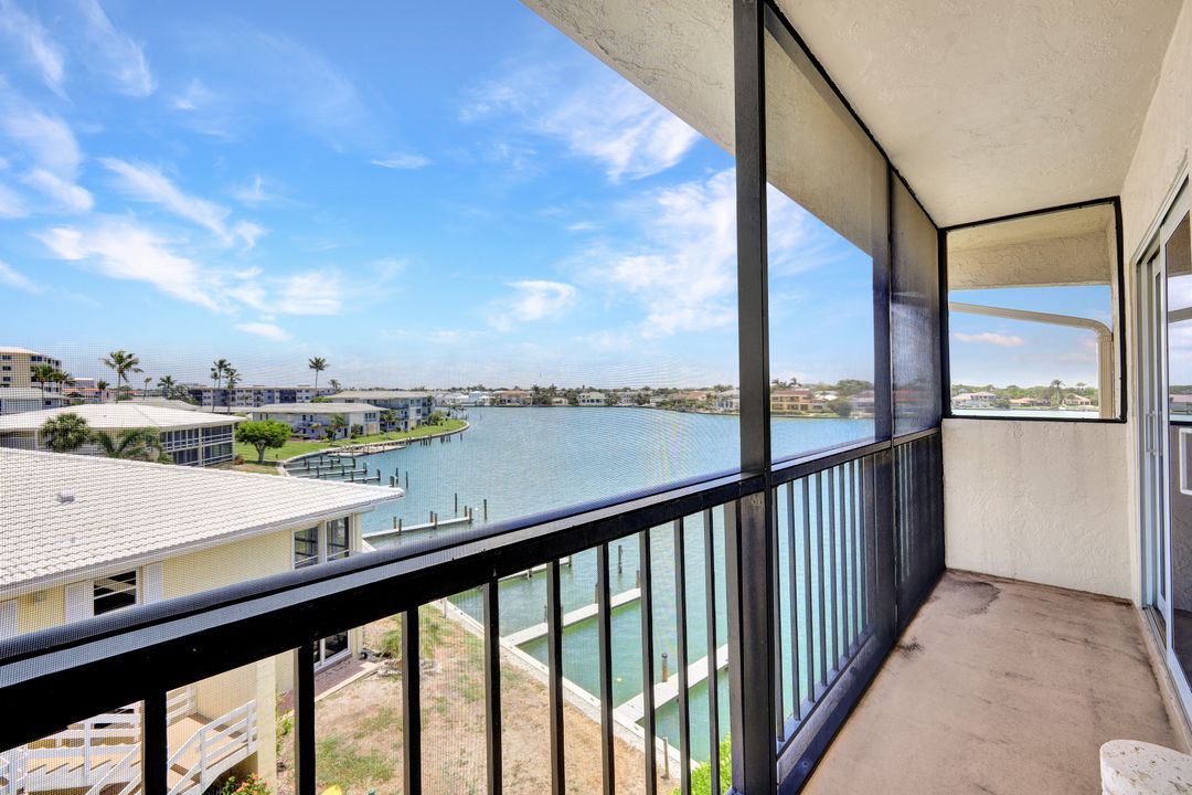 3200 Gulf Shore Blvd N #401, Naples, FL 34103