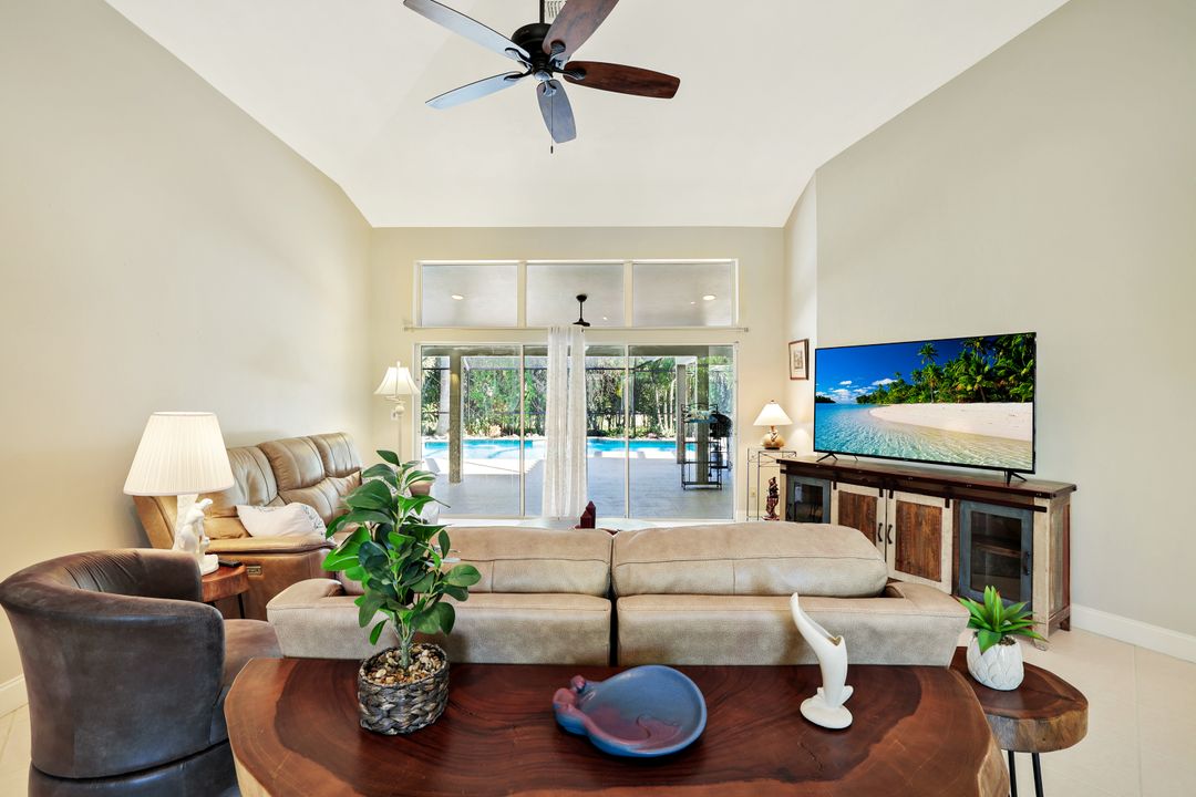 146 Muirfield Cir, Naples, FL 34113