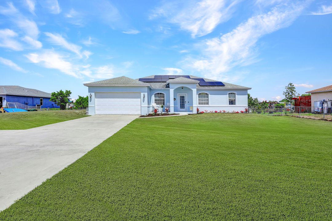 2525 39th Ave NE, Naples, FL 34120