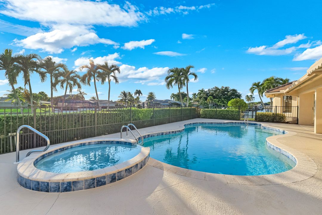 954 Bal Isle Dr, Fort Myers, FL 33919