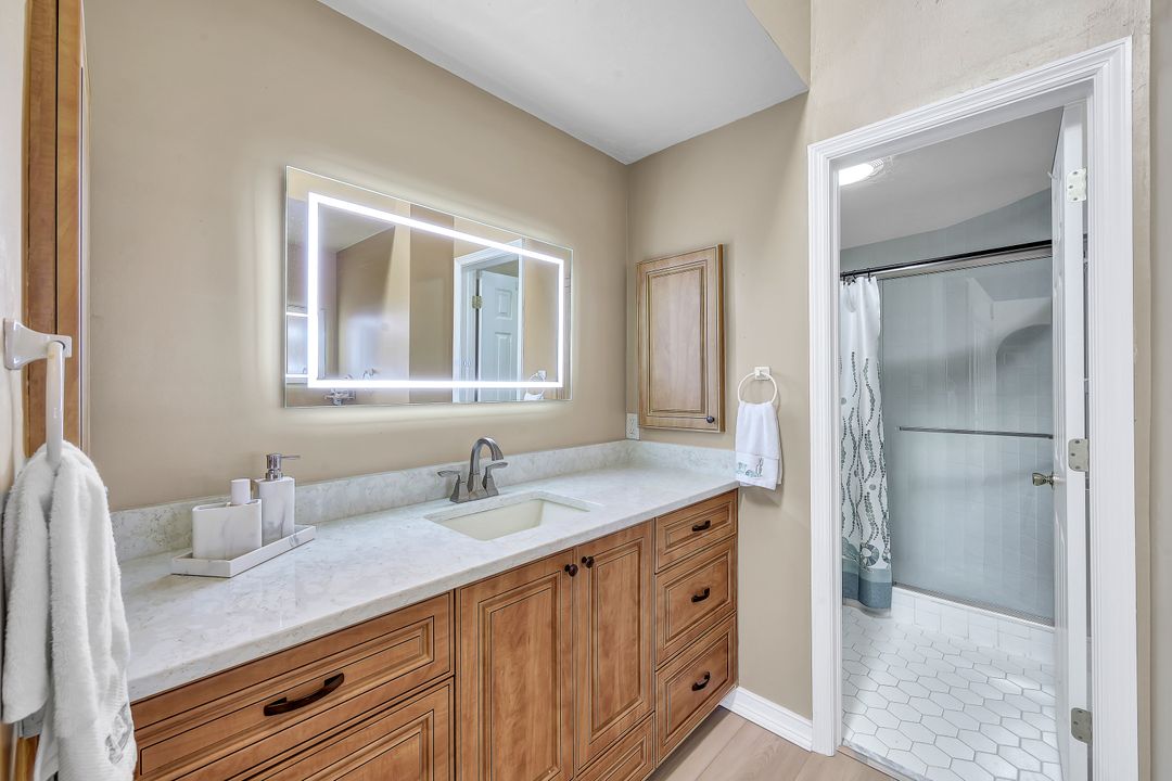 2270 Anchorage Ln #C, Naples, FL 34104