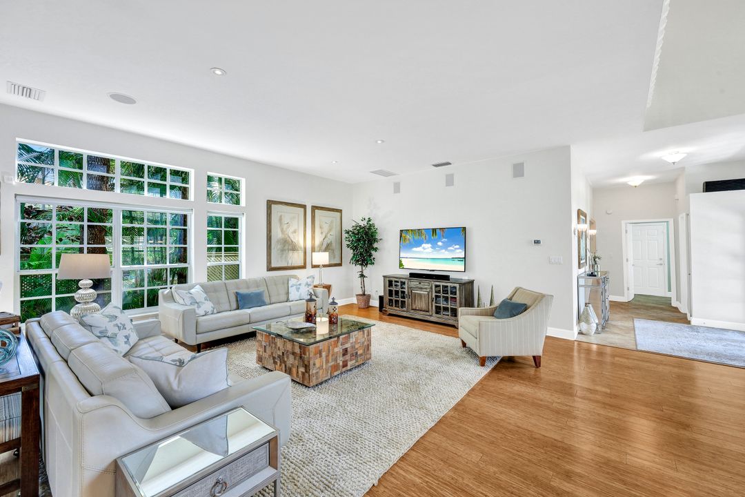 3490 Thornbury Ln, Bonita Springs, FL 34134