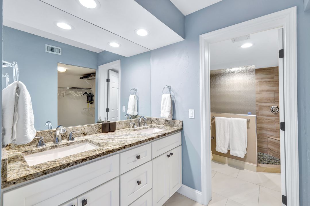 360 Horse Creek Dr #307, Naples, FL 34110