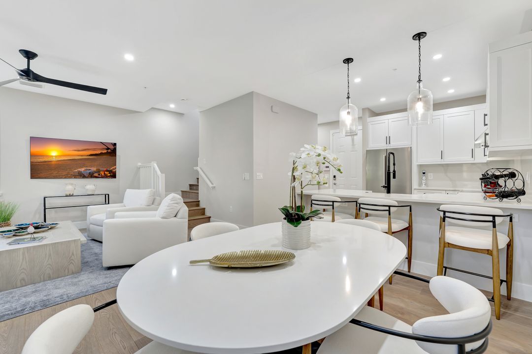 9037 Alturas St #3705, Naples, FL 34113