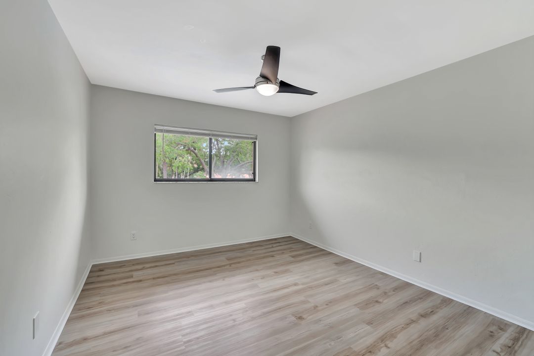 206 Bennington Dr #5, Naples, FL 34104