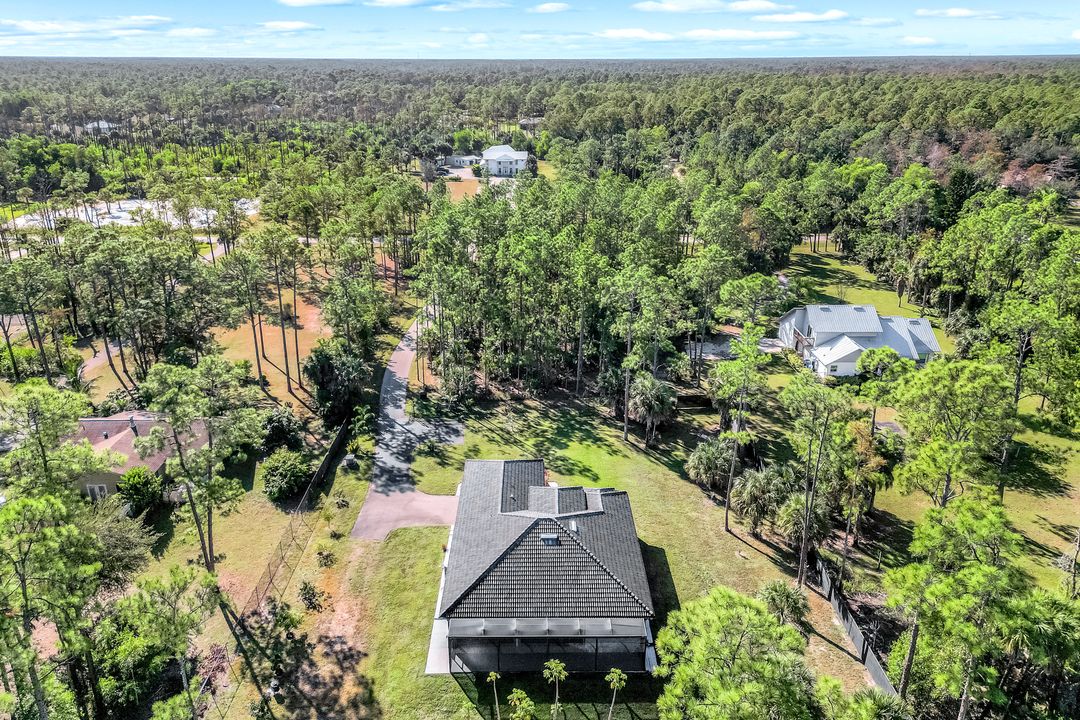 141 20th Ave NW, Naples, FL 34120