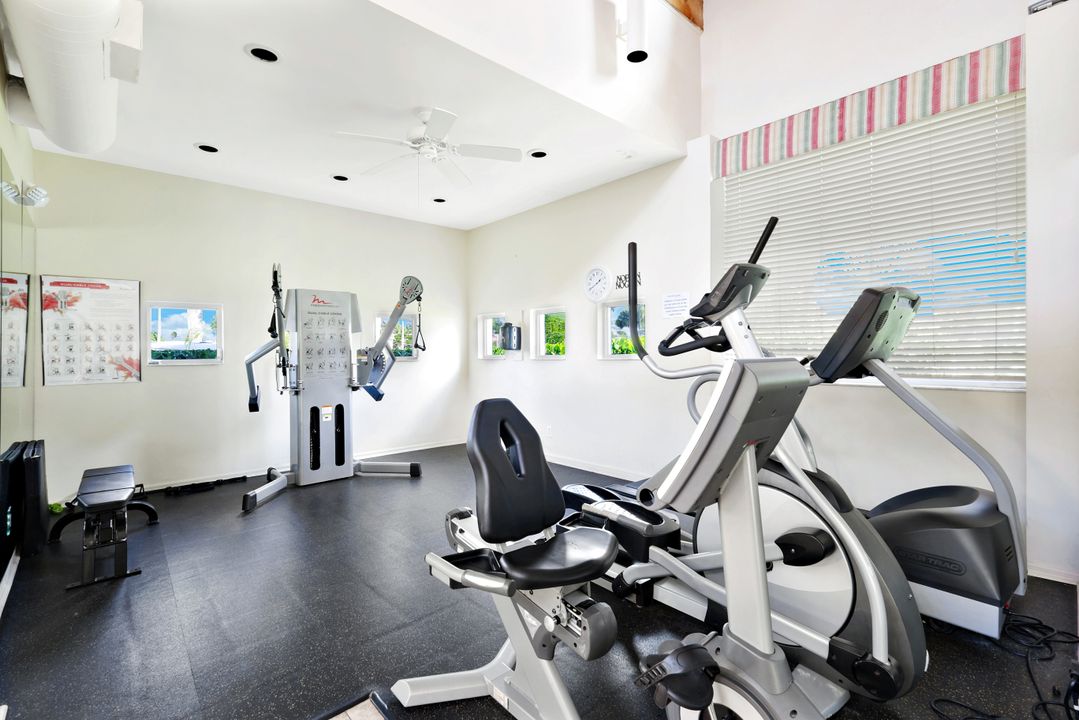 7818 Emerald Cir #103, Naples, FL 34109