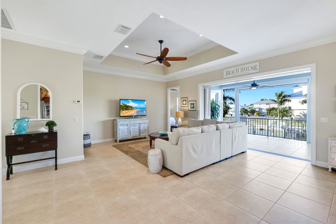 231 Sterling Ave, Fort Myers Beach, FL 33931