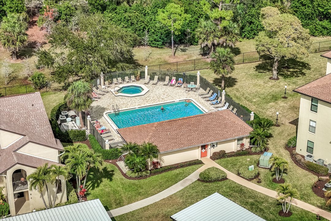 8475 Charter Club Cir #8, Fort Myers, FL 33919