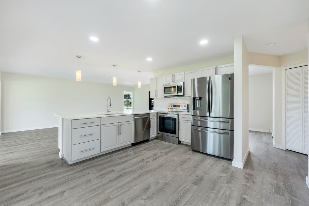 1202 SE 14th Terrace, Cape Coral, FL 33990