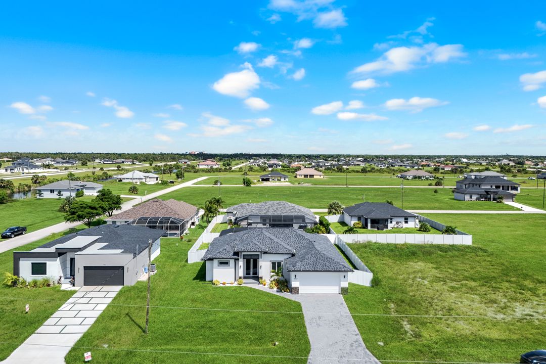 3923 NW 38th St, Cape Coral, FL 33993